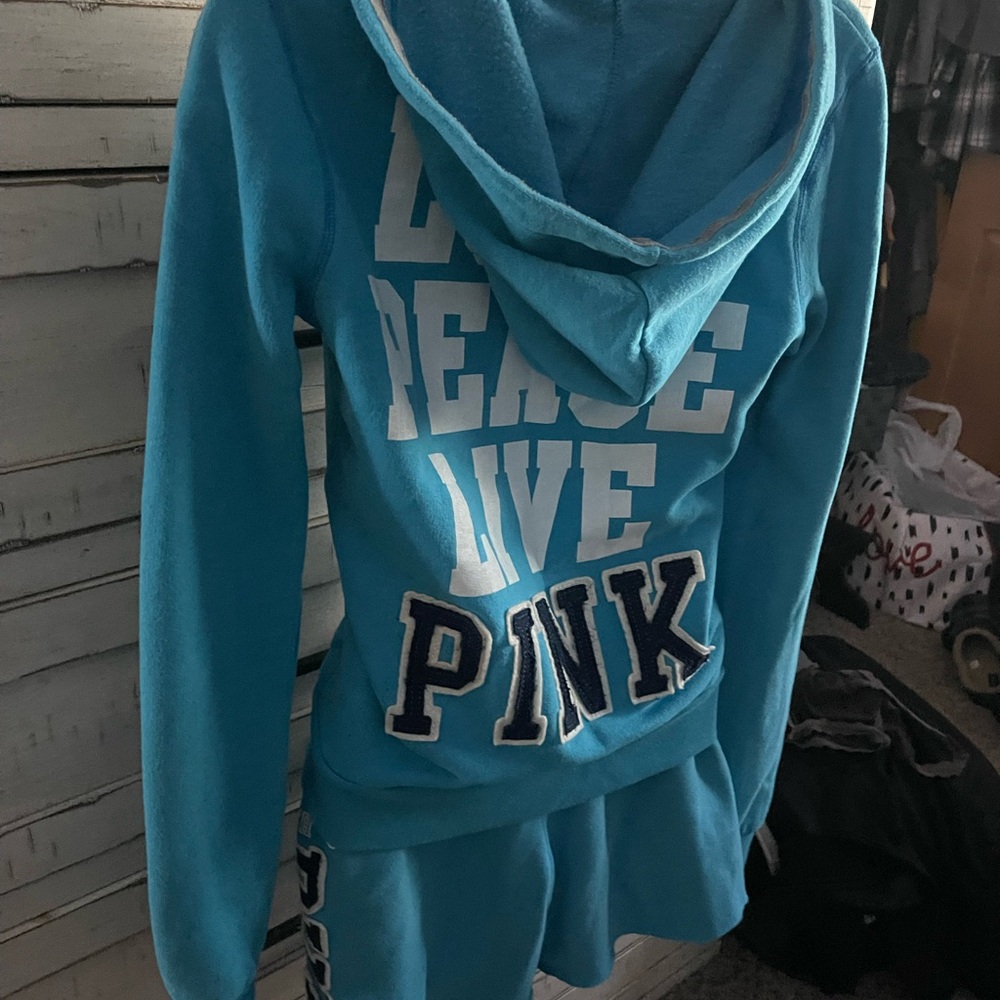 PINK Victoria's Secret 2 pc set Hoodie and shorts